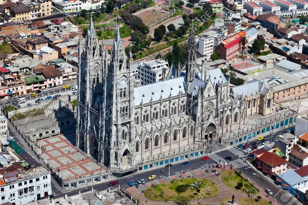 Departamento Junto A La Basilica Voto Nacional - Quito Apartment